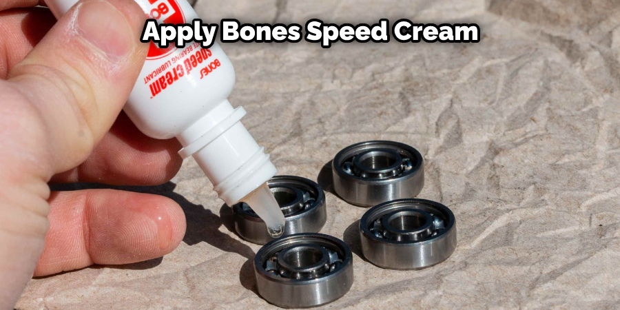 Apply Bones Speed Cream