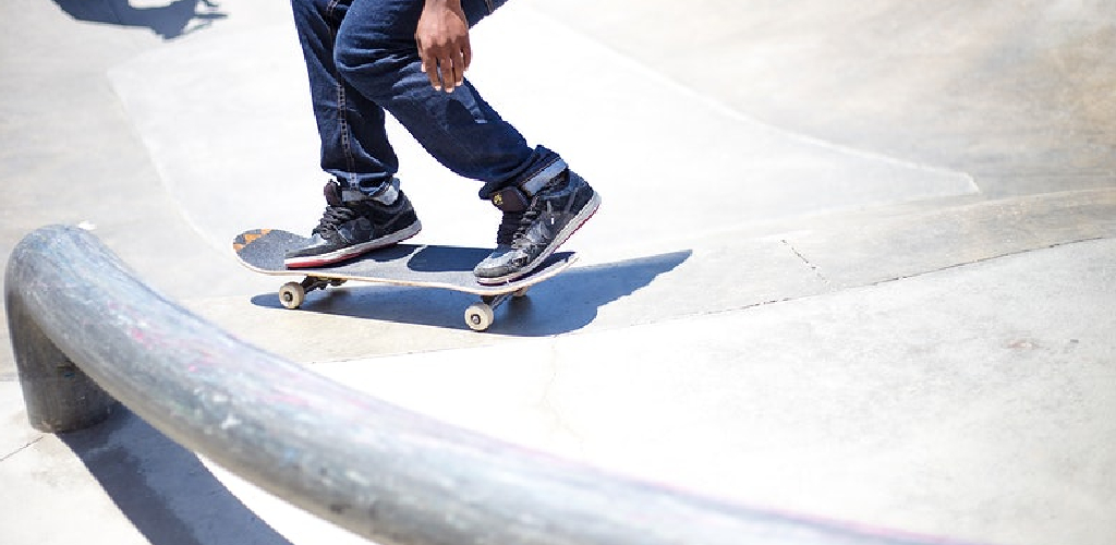 How to Skateboard Over Cracks